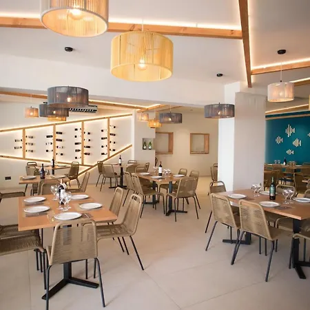 El Hotel 3*