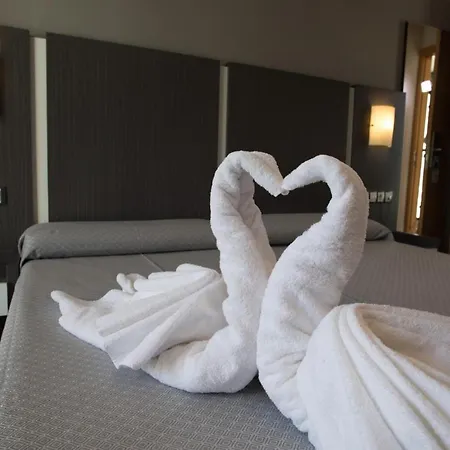 El Hotel 3*