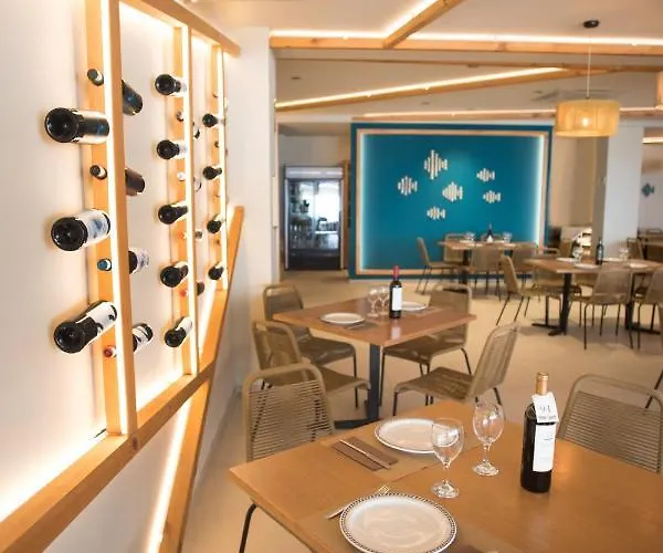 El Hotel 3*